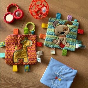 Toy bundle. Taggies and rattles